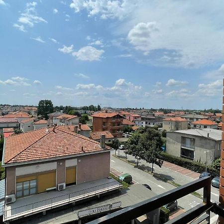 Luxury Home 100 Mq A Stone'S Throw From The Duomo Milaan Buitenkant foto
