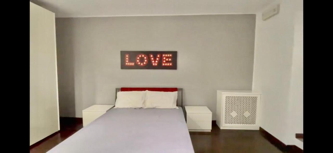 Luxury Home 100 Mq A Stone'S Throw From The Duomo Milaan Buitenkant foto